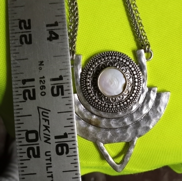 Silvertone abalone large pendant necklace lucky brand - Picture 2 of 7